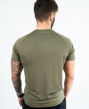 Charger l'image dans la galerie, T-Shirt TchimoTeam Graphic Urban Khaki Sport - Hommes
